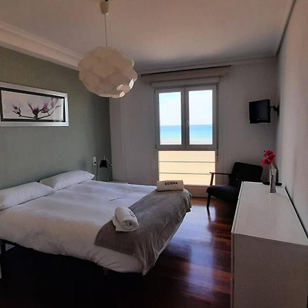 Ferienwohnung Egona - Baneru 3 Vivienda En 1 Linea De Playa Centro Ciudad Zarautz Exterior foto